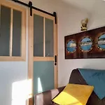 L'albizia A 20m De La 3eme Etage, Renove, 2 Personnes Et Animaux - Wifi شقة