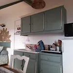 شقة L'albizia A 20m De La 3eme Etage, Renove, 2 Personnes Et Animaux - Wifi