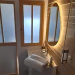 شقة L'albizia A 20m De La 3eme Etage, Renove, 2 Personnes Et Animaux - Wifi مير-لي-بان