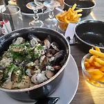 L'albizia A 20m De La 3eme Etage, Renove, 2 Personnes Et Animaux - Wifi مير-لي-بان