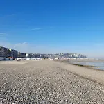 L'albizia A 20m De La 3eme Etage, Renove, 2 Personnes Et Animaux - Wifi