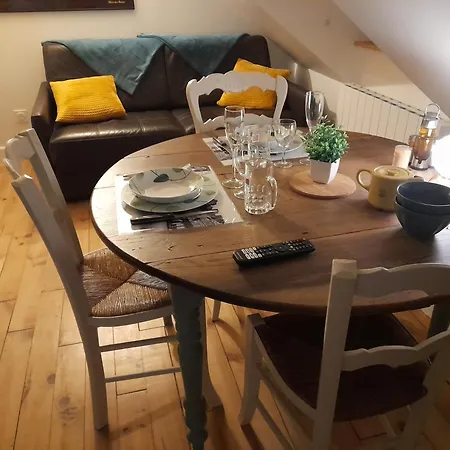 L'albizia à 20m De La 3ème Etage, Rénové, 2 Personnes Et Animaux - Wifi Appartamento *