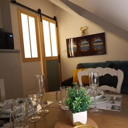 L'albizia à 20m De La 3ème Etage, Rénové, 2 Personnes Et Animaux - Wifi Appartamento